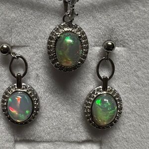 Beautiful 925 Silver Opal Jewelry Set